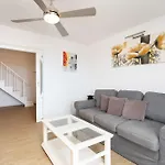 Exclusive Penthouse Playa Vistas 5 Close To Sea And Beach, Aircondition For A Fee, Wifi, Terrace, Heated Pool Daire Playa de las Américas