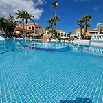 Exclusive Penthouse Playa Vistas 5 Close To Sea And Beach, Aircondition For A Fee, Wifi, Terrace, Heated Pool Daire Playa de las Américas