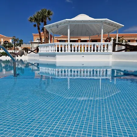 Exclusive Penthouse Playa Vistas 5 Close To Sea And Beach, Aircondition For A Fee, Wifi, Terrace, Heated Pool * Playa de las Americas (Tenerife)