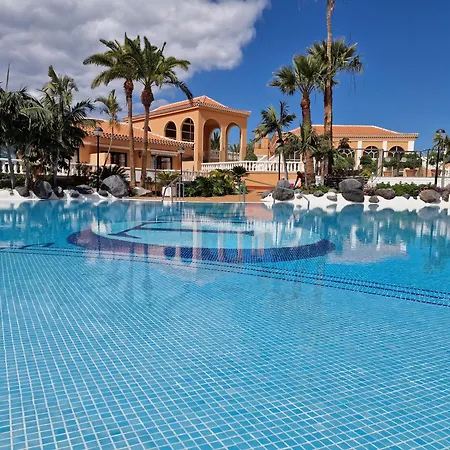 Exclusive Penthouse Playa Vistas 5 Close To Sea And Beach, Aircondition For A Fee, Wifi, Terrace, Heated Pool * Playa de las Americas (Tenerife)