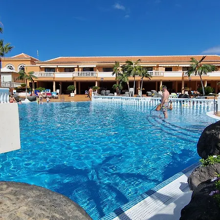 Exclusive Penthouse Playa Vistas 5 Close To Sea And Beach, Aircondition For A Fee, Wifi, Terrace, Heated Pool Playa de las Americas (Tenerife)