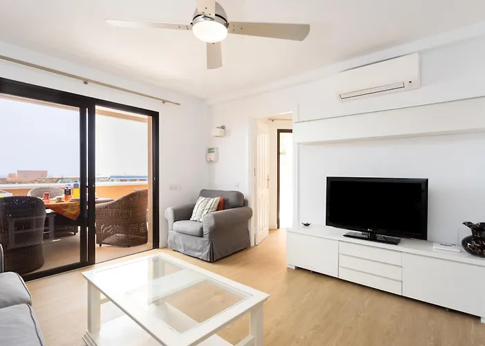 Exclusive Penthouse Playa Vistas 5 Close To Sea And Beach, Aircondition For A Fee, Wifi, Terrace, Heated Pool Playa de las Américas